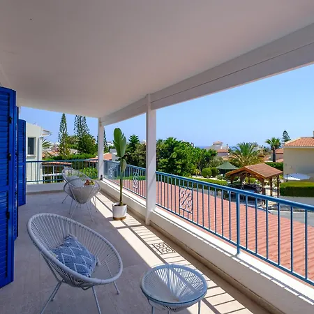 Adamante Luxury By Nomads