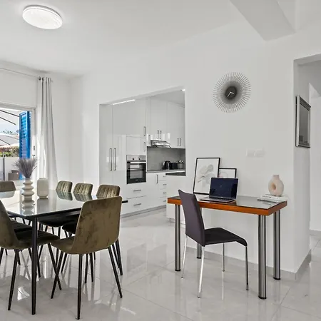 Adamante Luxury By Nomads *