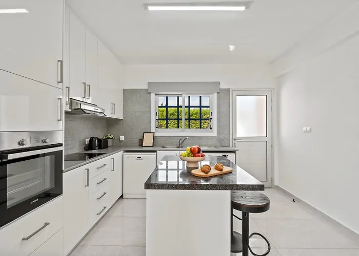 Villa Adamante Luxury By Nomads Péjia